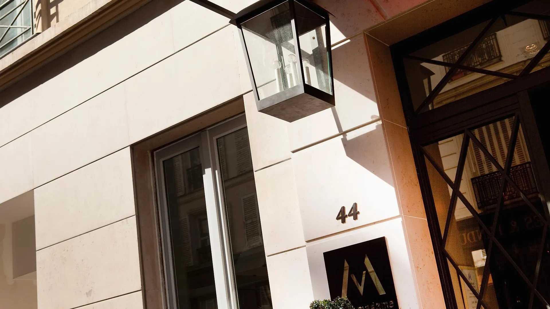 La Madame Hotel