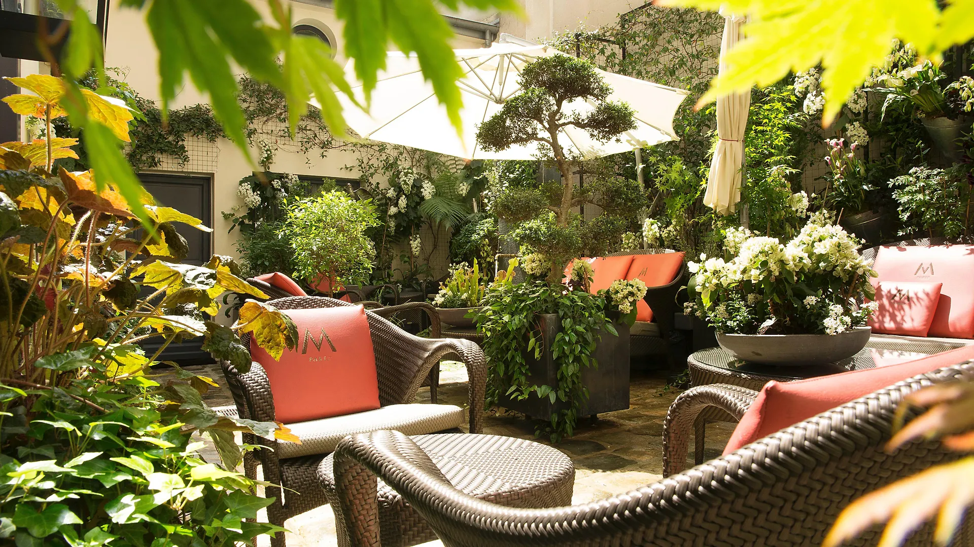 La Madame Hotel